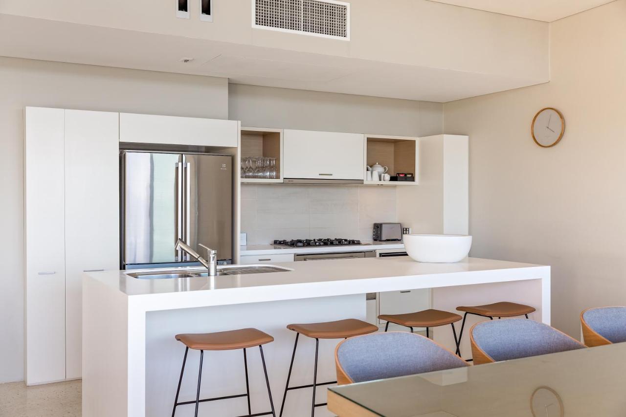 Smiths Beach Resort Yallingup Εξωτερικό φωτογραφία A kitchen in a typical apartment